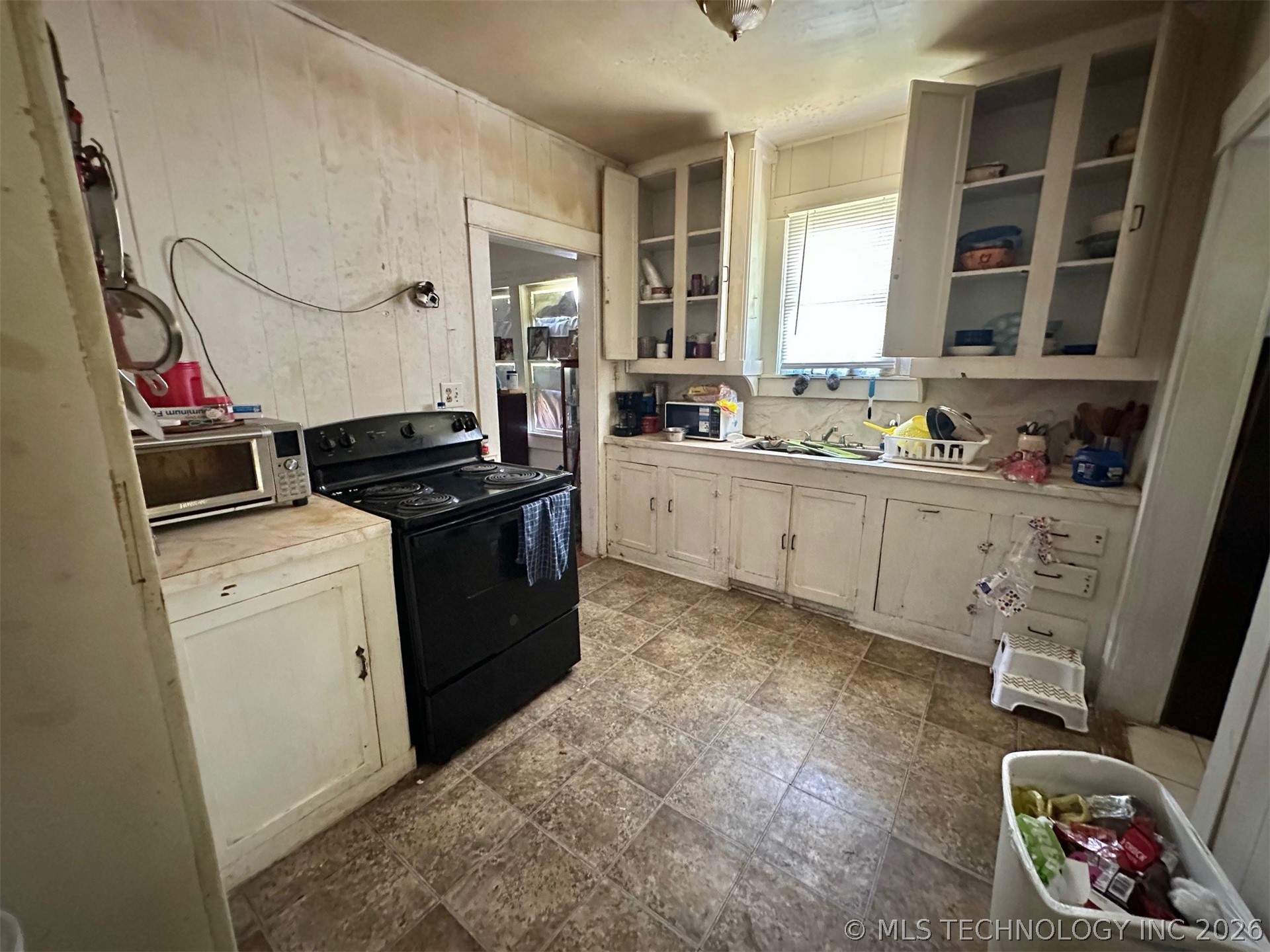 415 W Adams Avenue Property Photo 8