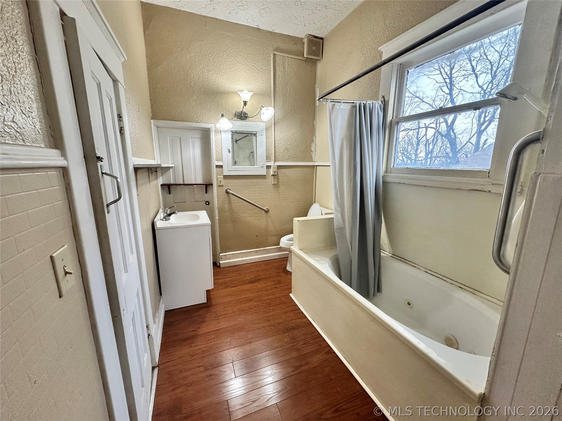 425 N 2nd Street Property Photo 8