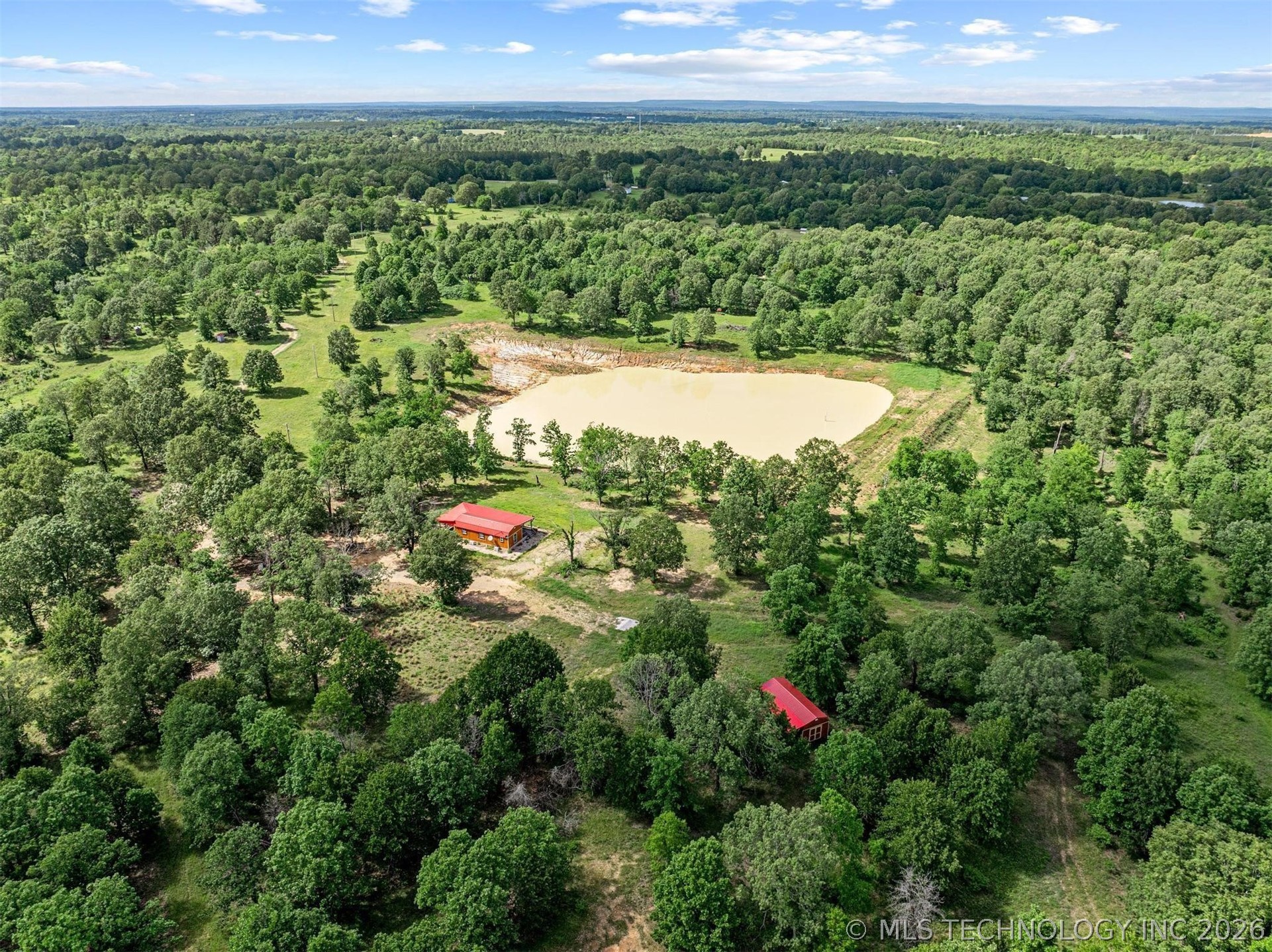 1942 E 1970 Road Property Photo 2