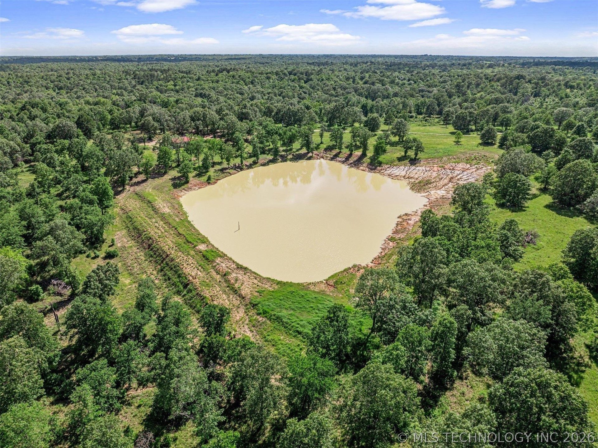 1942 E 1970 Road Property Photo 4