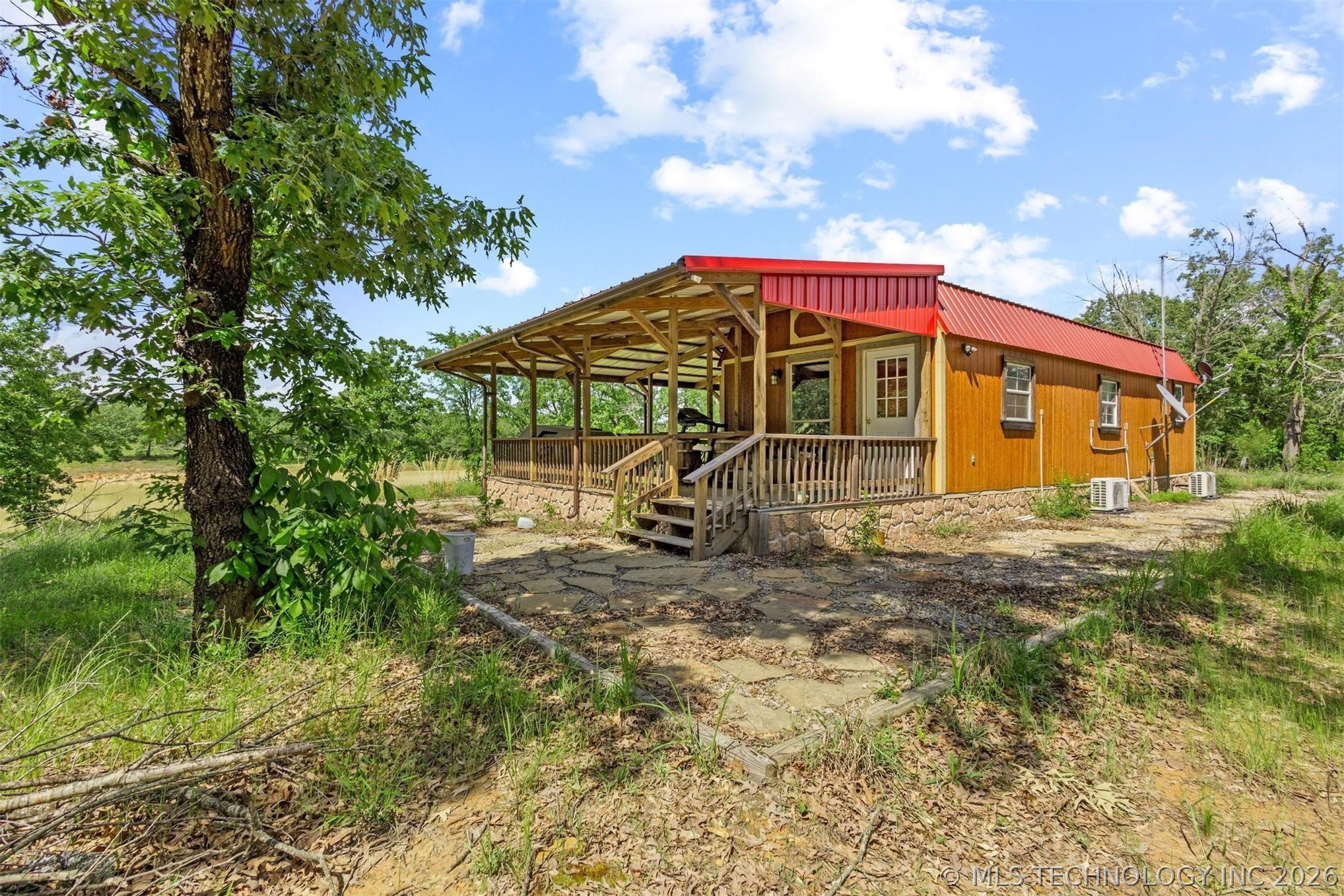 1942 E 1970 Road Property Photo 6