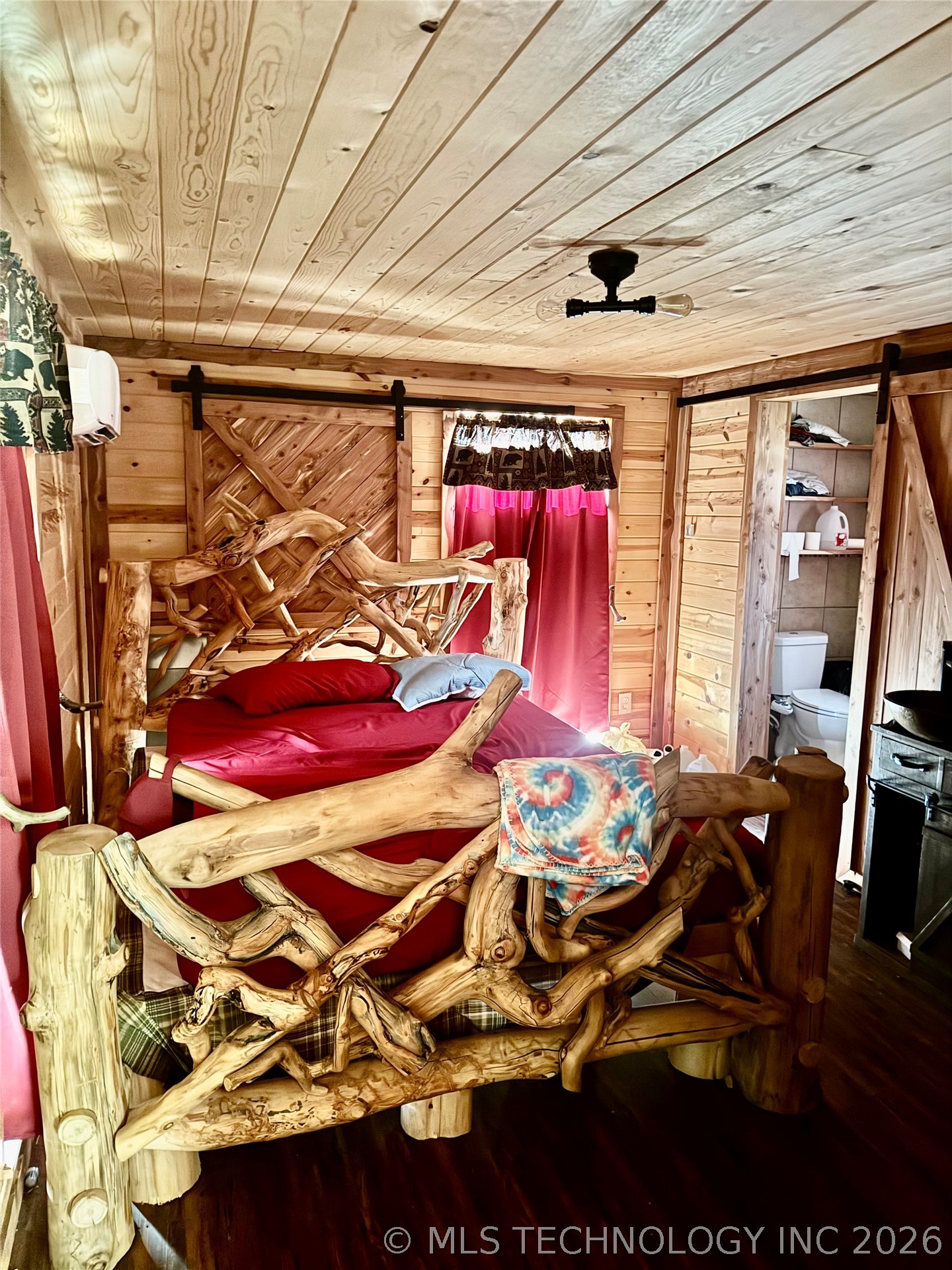 1942 E 1970 Road Property Photo 10