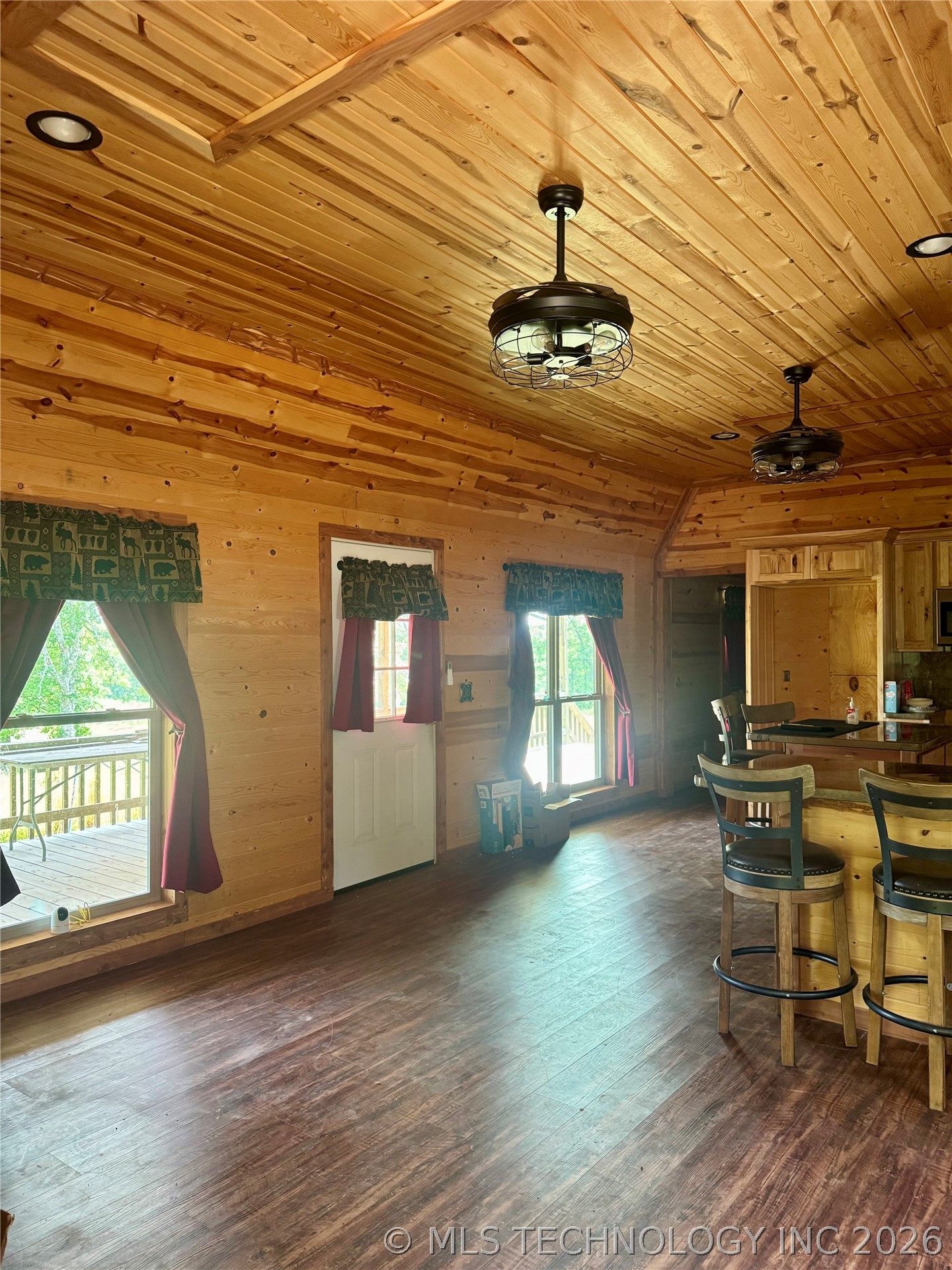 1942 E 1970 Road Property Photo 11