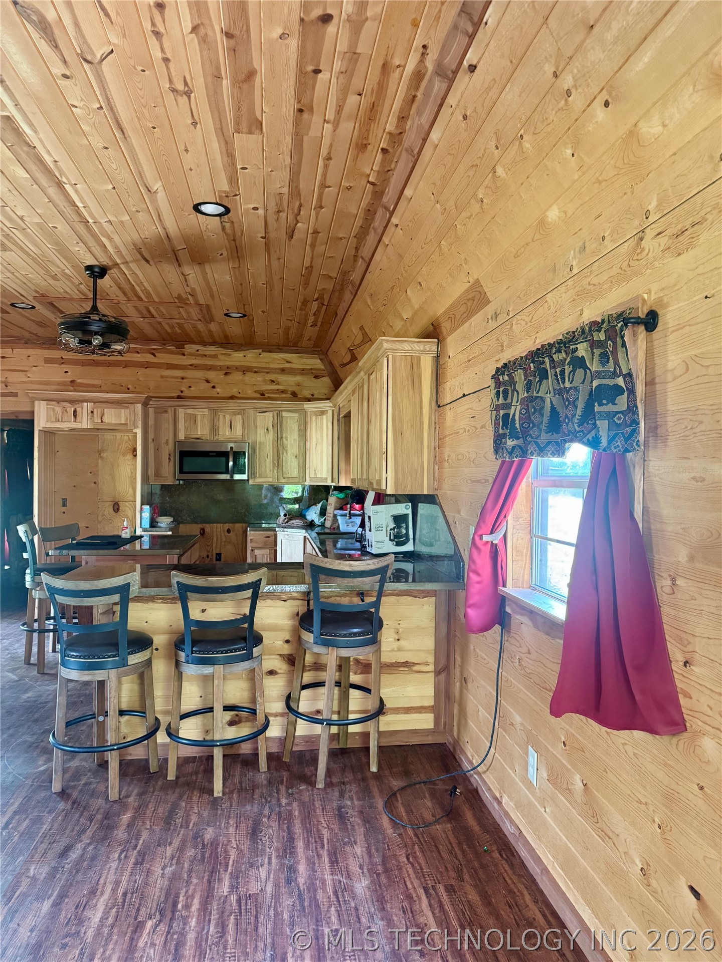 1942 E 1970 Road Property Photo 12