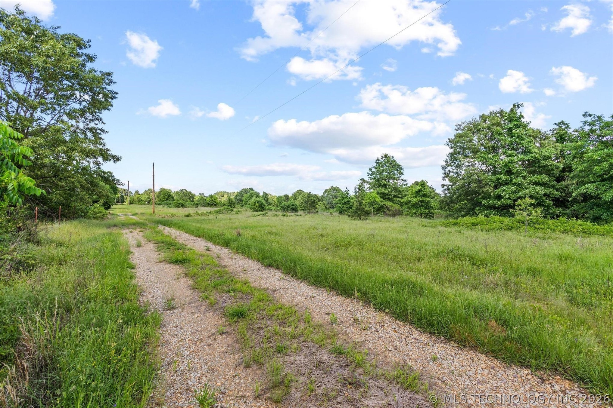 1942 E 1970 Road Property Photo 32