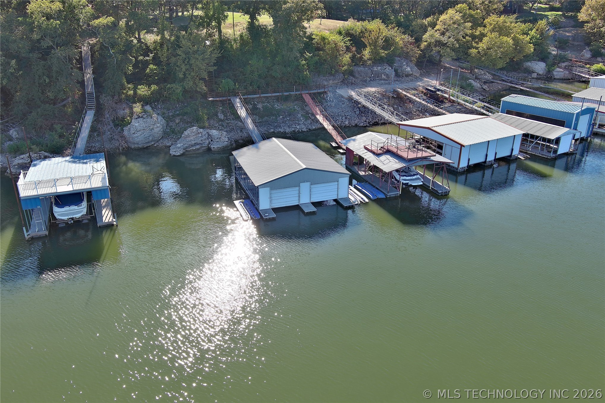 4410 Lakeshore Property Photo 6