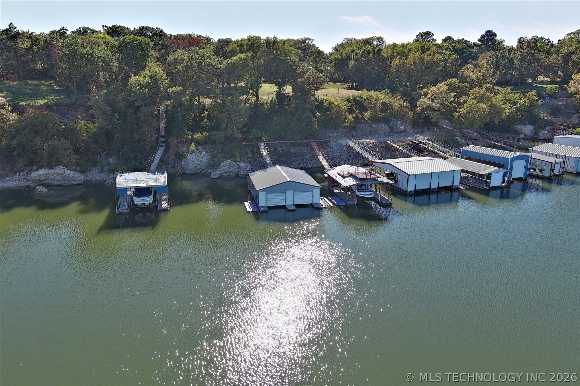 4410 Lakeshore Property Photo 8