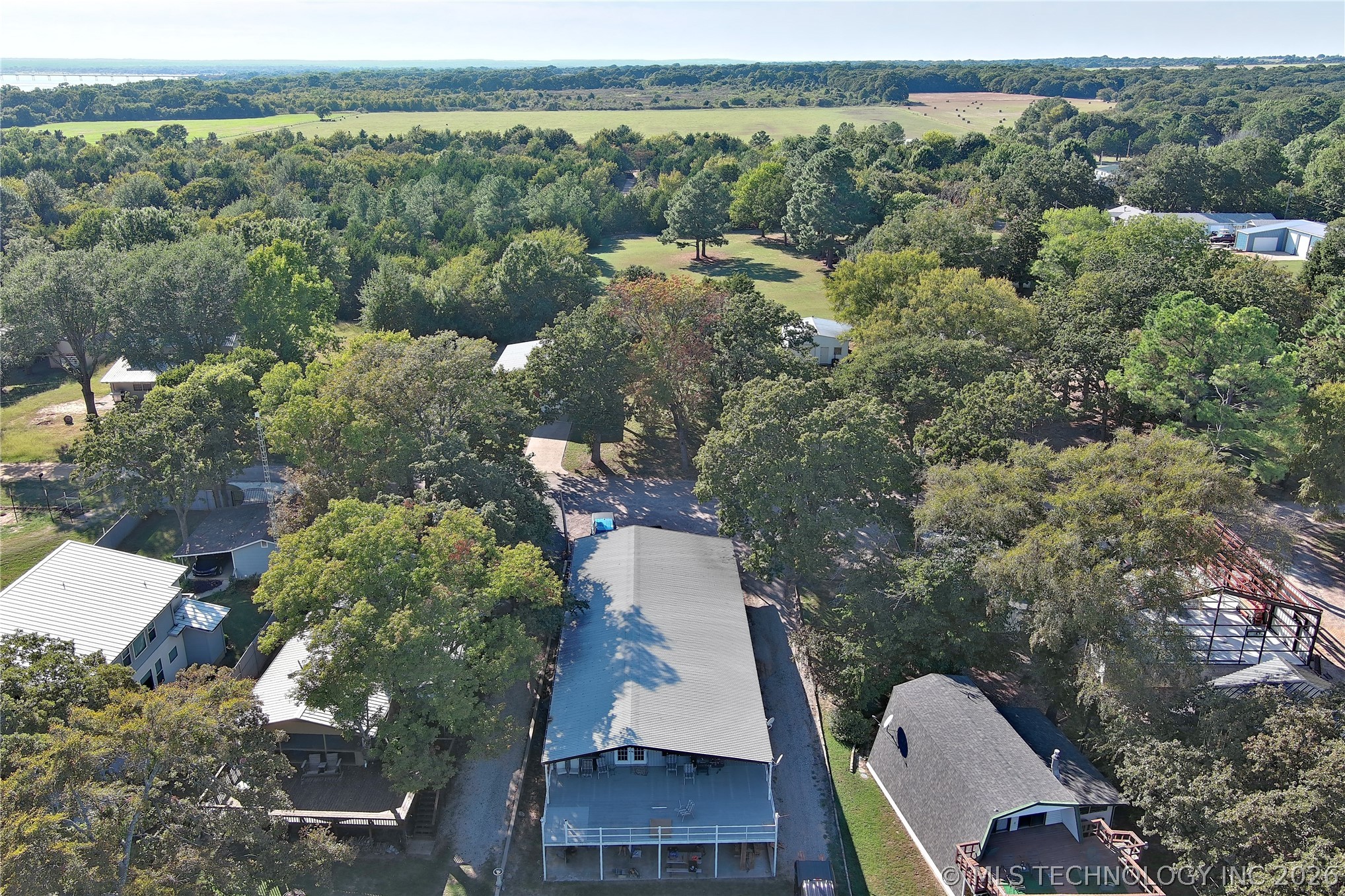 4410 Lakeshore Property Photo 12