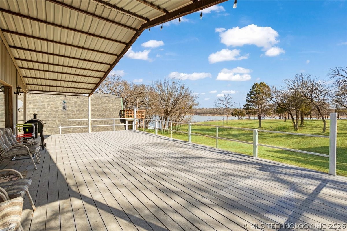 4410 Lakeshore Property Photo 15