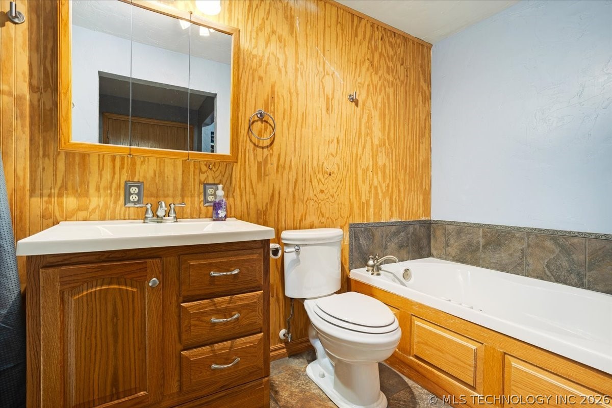 4410 Lakeshore Property Photo 29