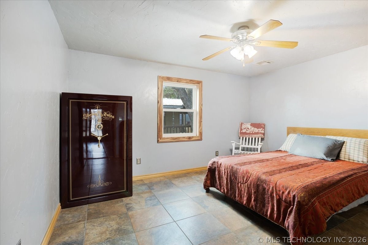 4410 Lakeshore Property Photo 30