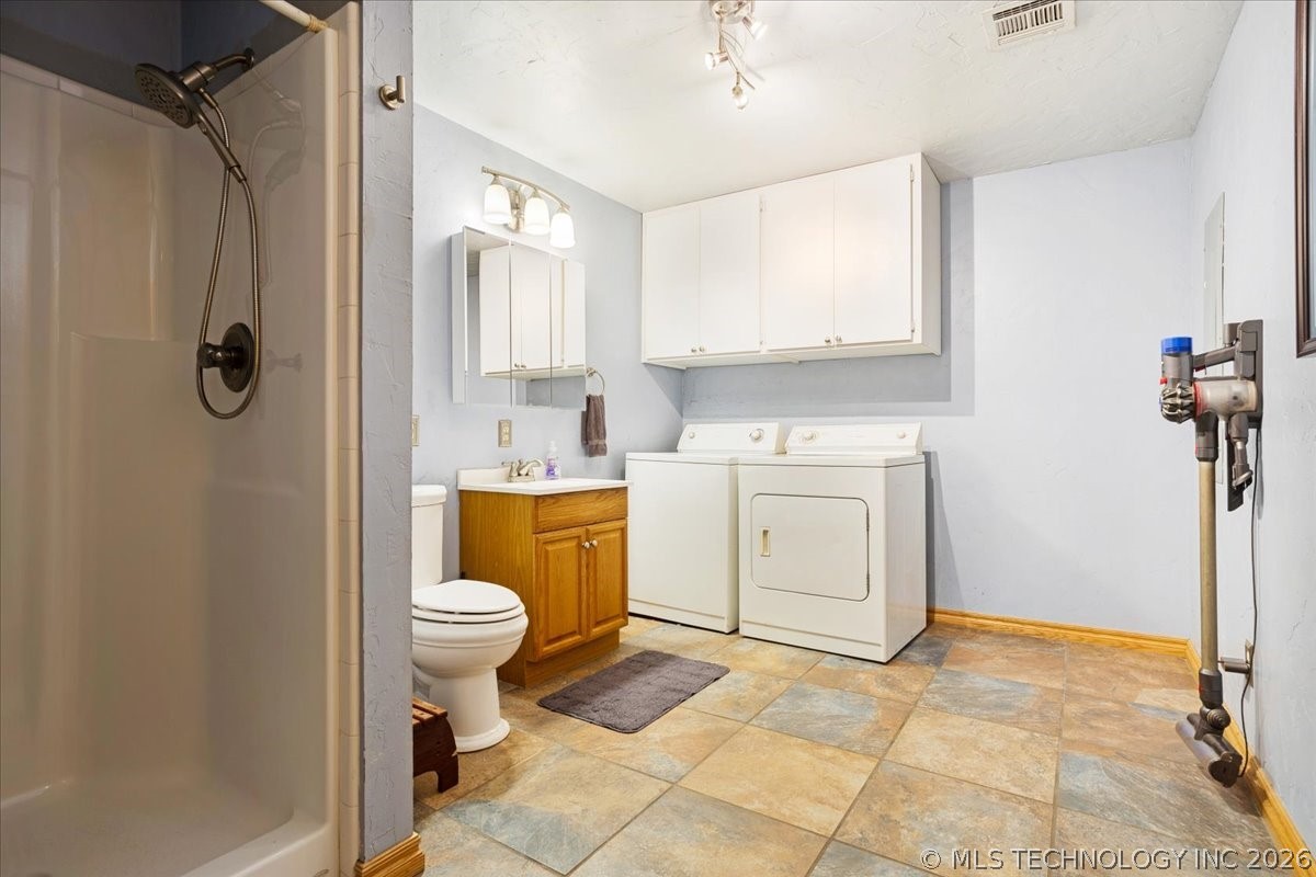 4410 Lakeshore Property Photo 31