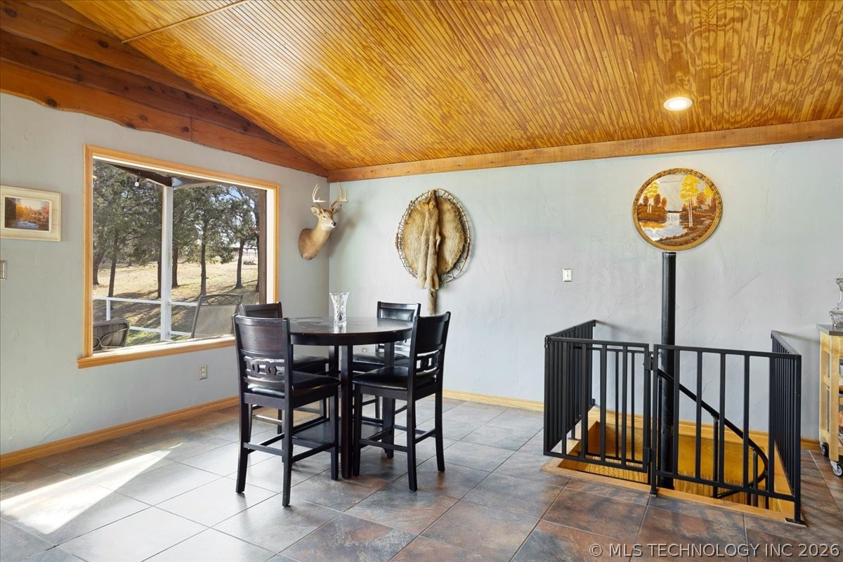 4410 Lakeshore Property Photo 32