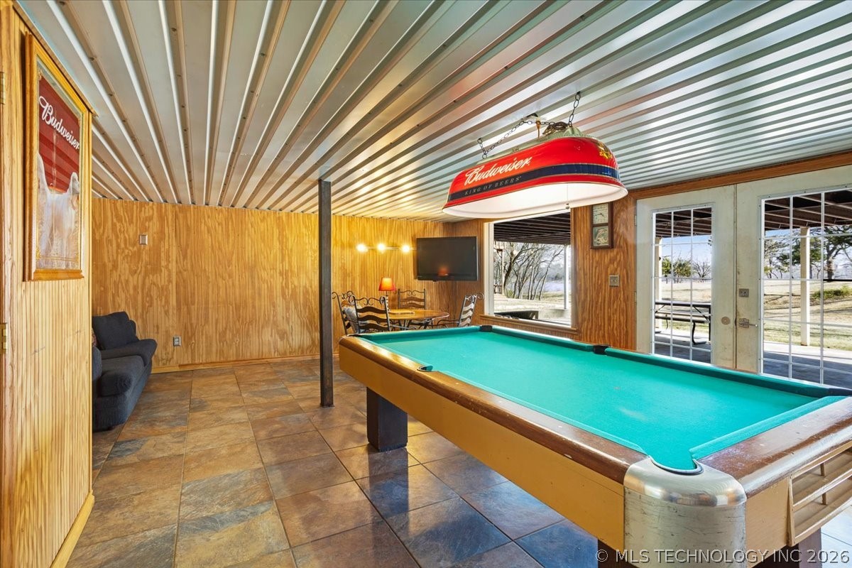 4410 Lakeshore Property Photo 36