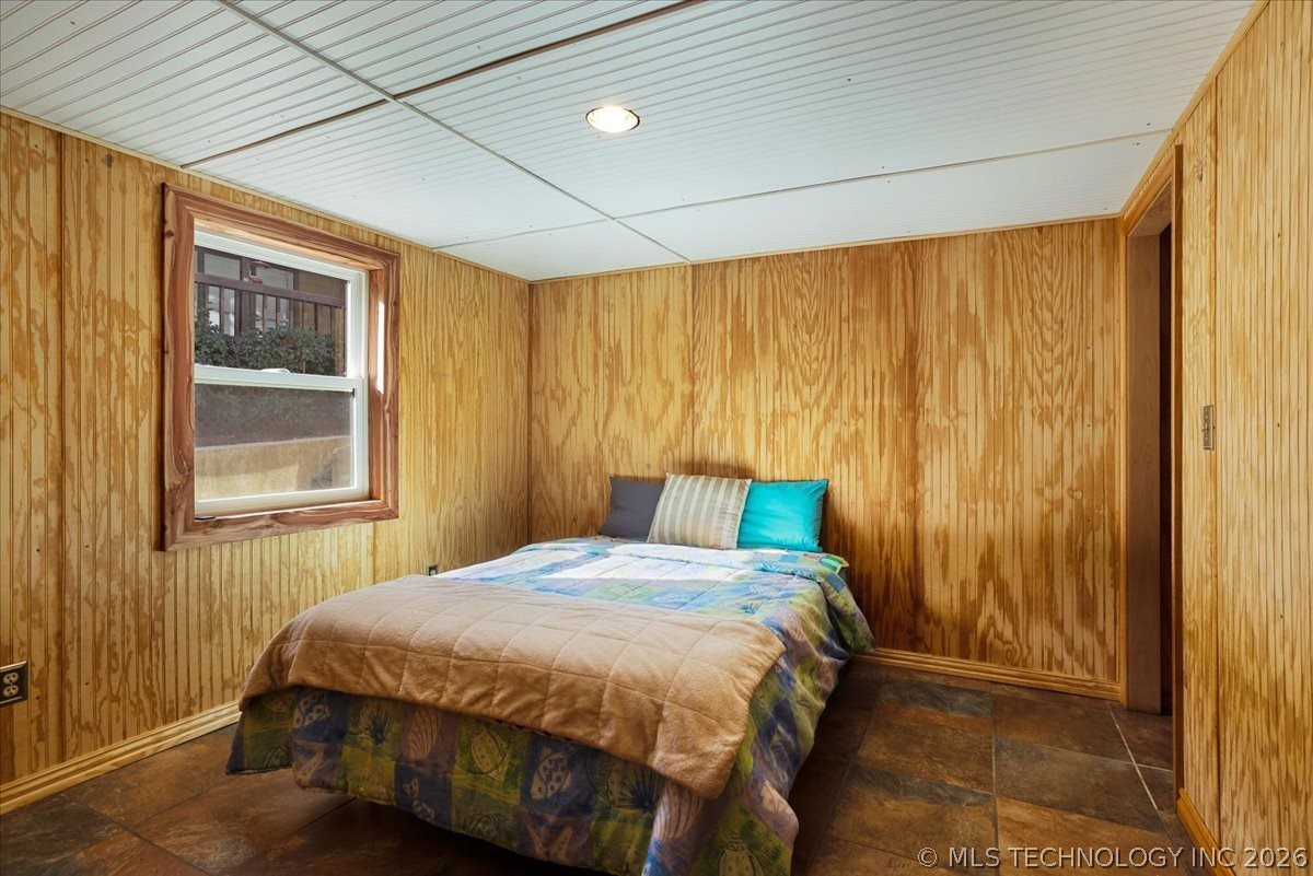 4410 Lakeshore Property Photo 37
