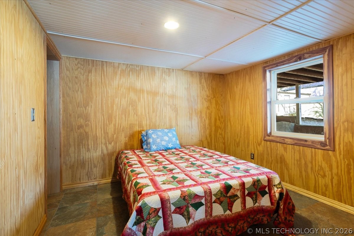 4410 Lakeshore Property Photo 38