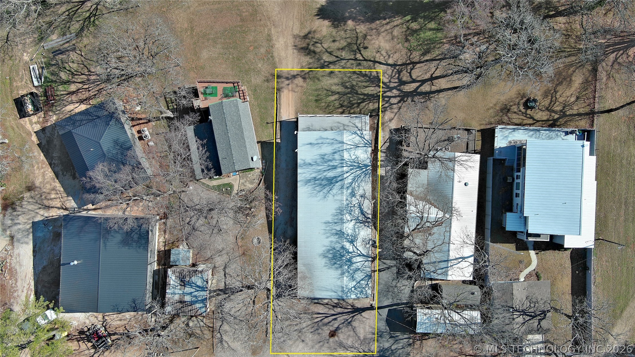 4410 Lakeshore Property Photo 45