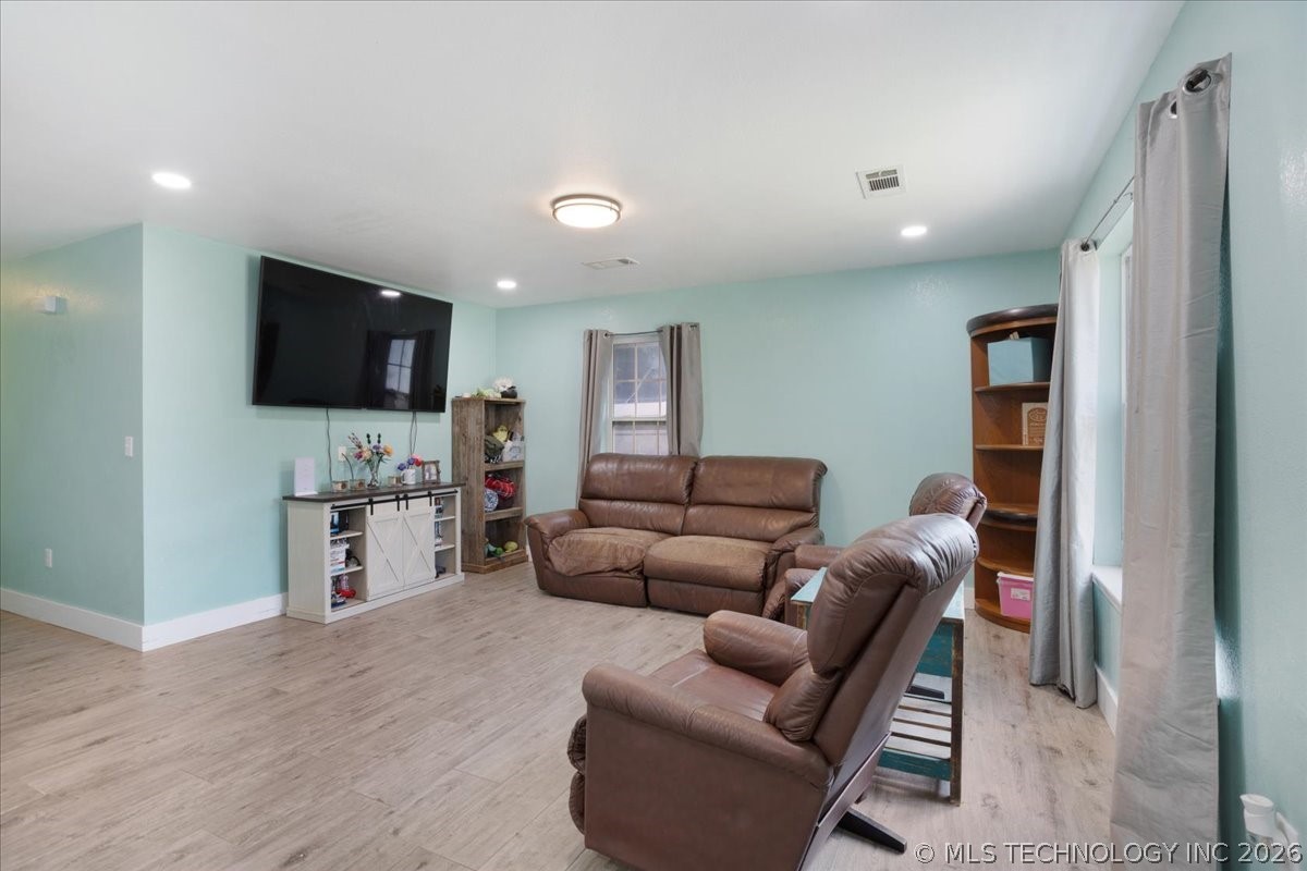 1355 Armstrong Academy Property Photo 12