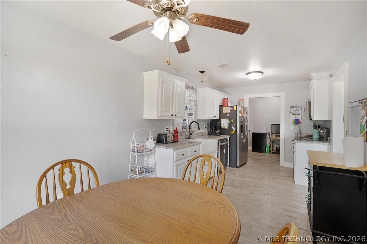 1355 Armstrong Academy Property Photo 21