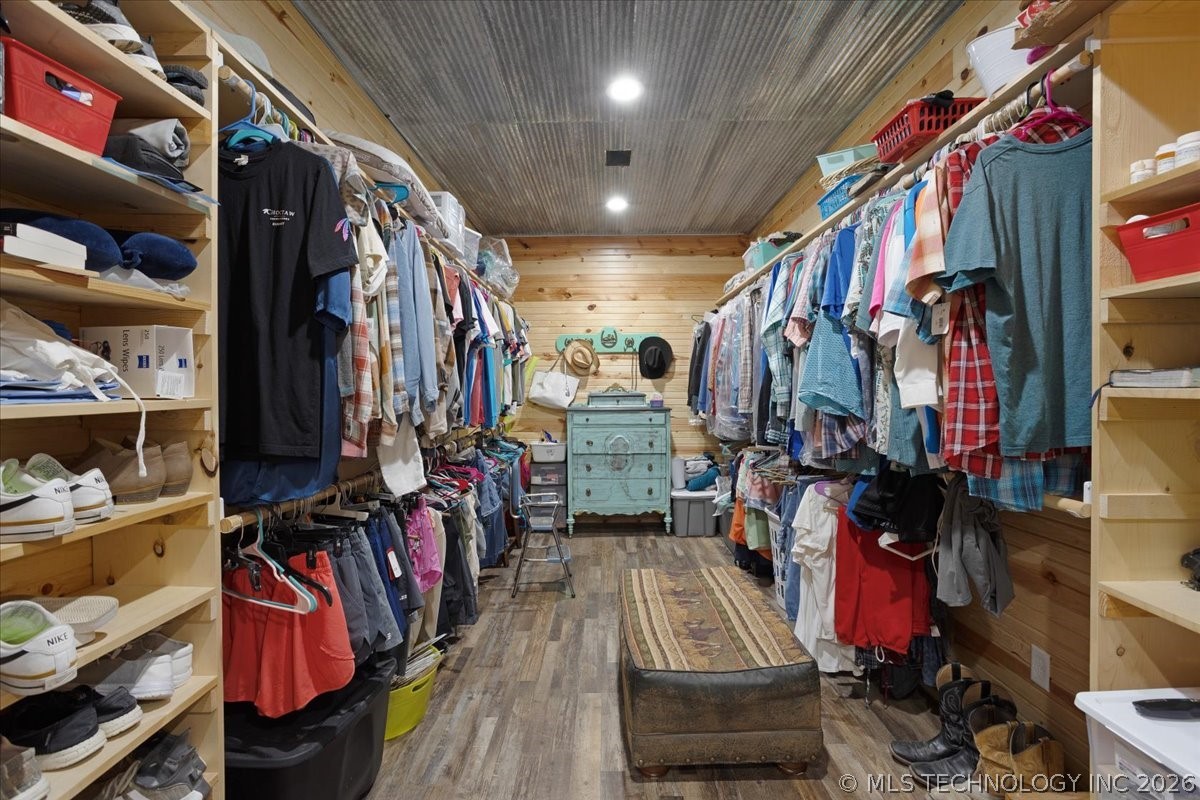 1355 Armstrong Academy Property Photo 32