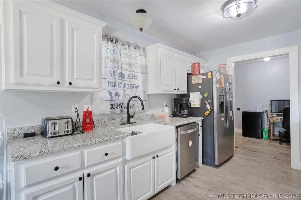 1355 Armstrong Academy Property Photo 35