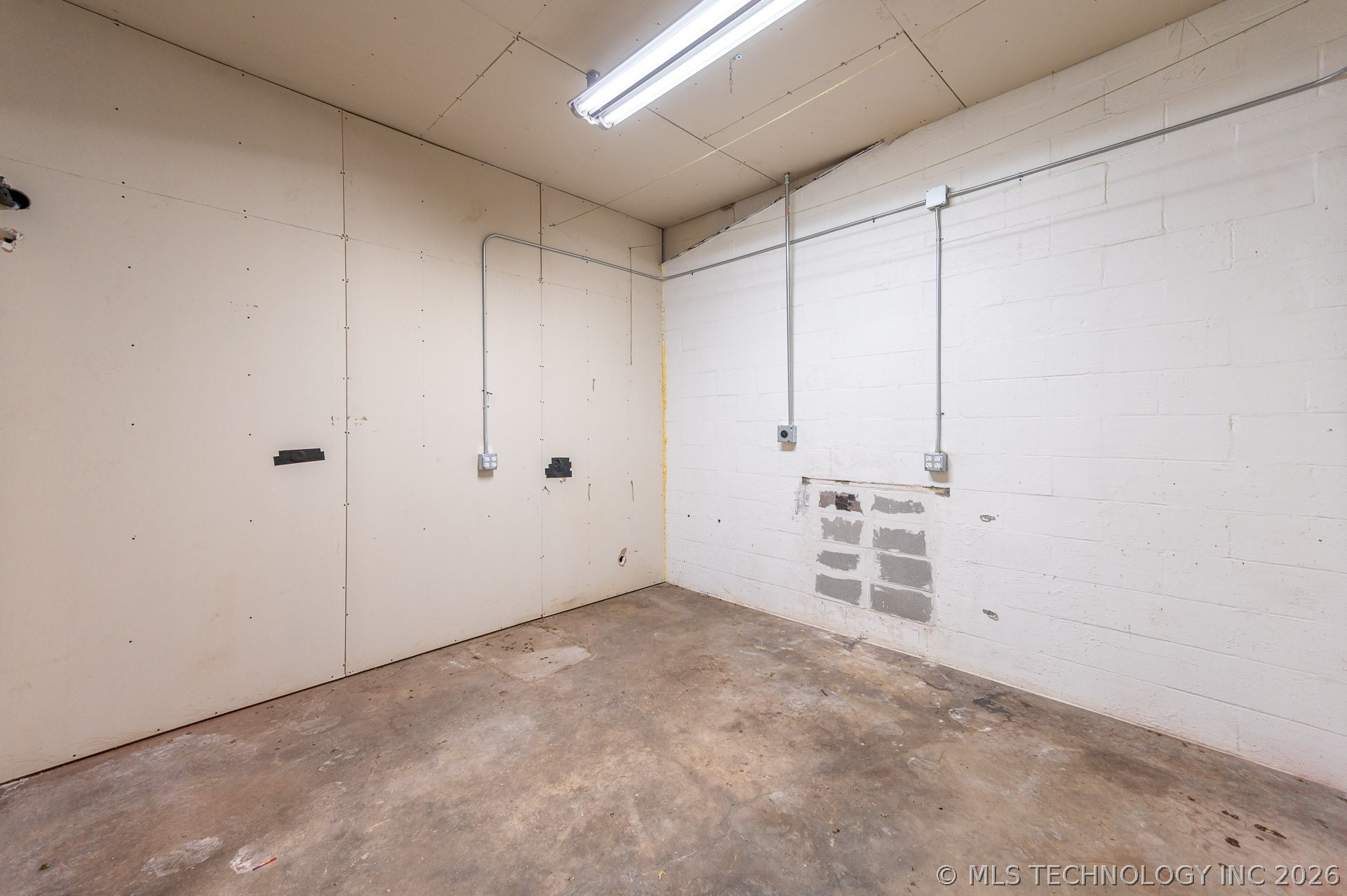 1911 A Street Property Photo 27