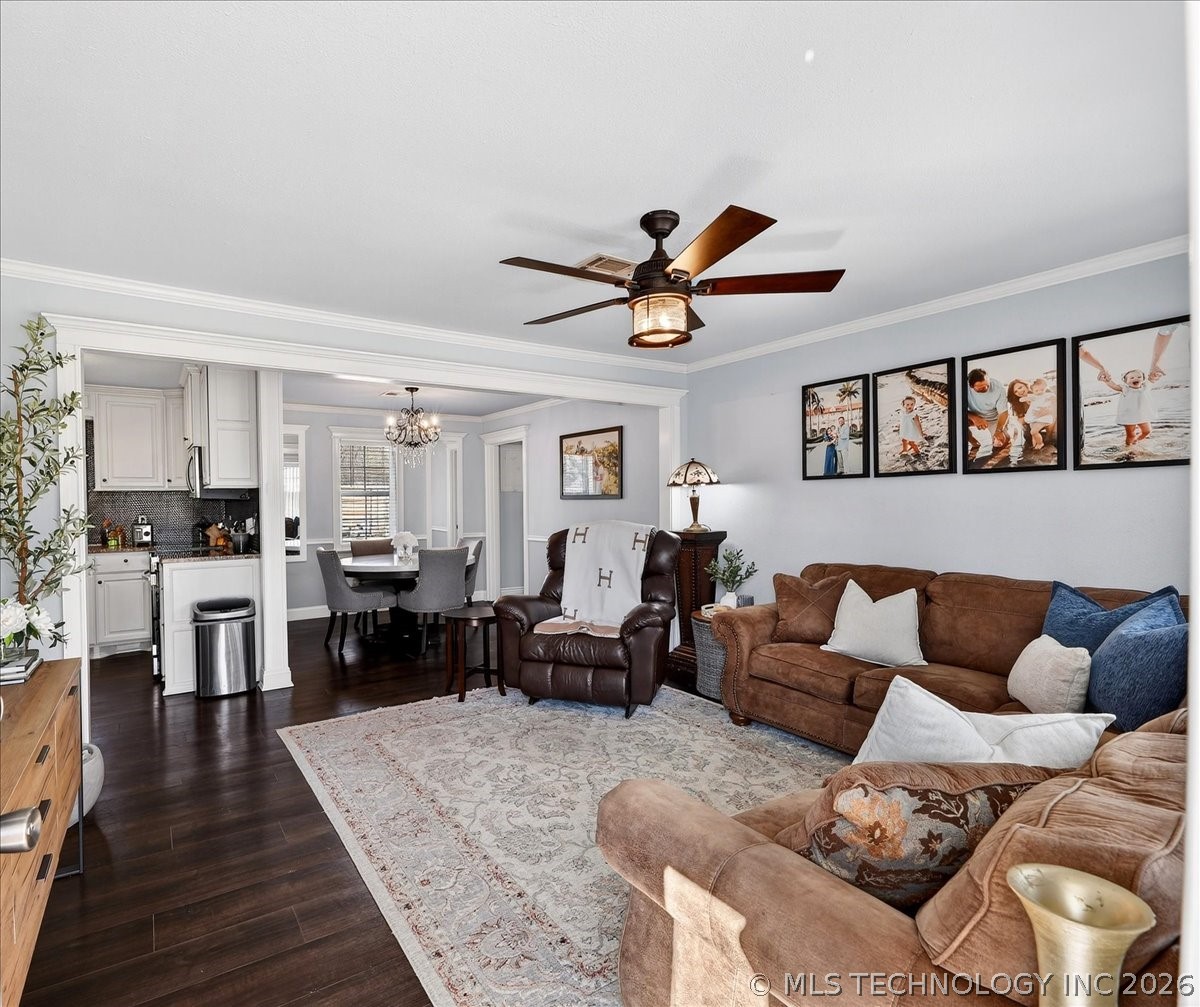 706 6th Avenue Property Photo 12