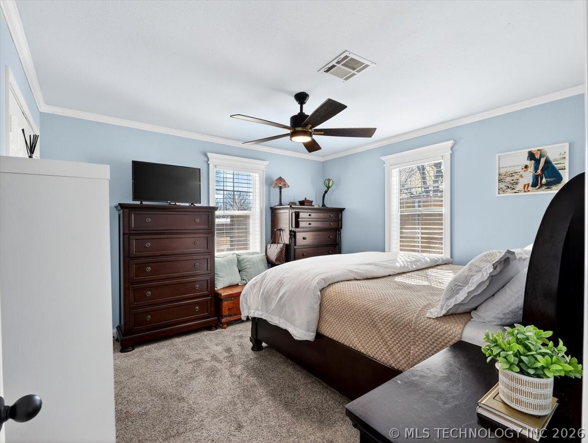 706 6th Avenue Property Photo 17