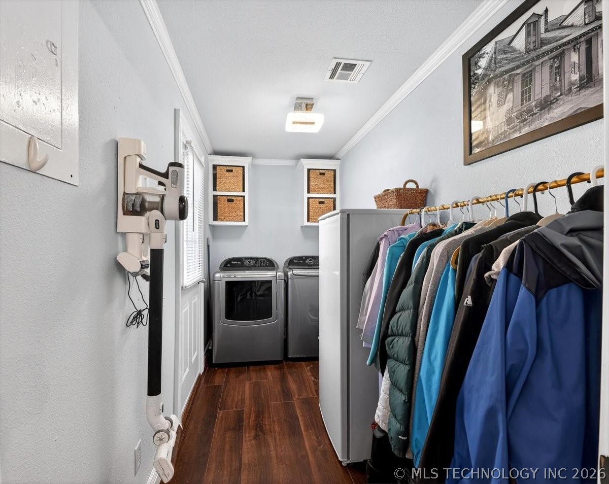 706 6th Avenue Property Photo 21