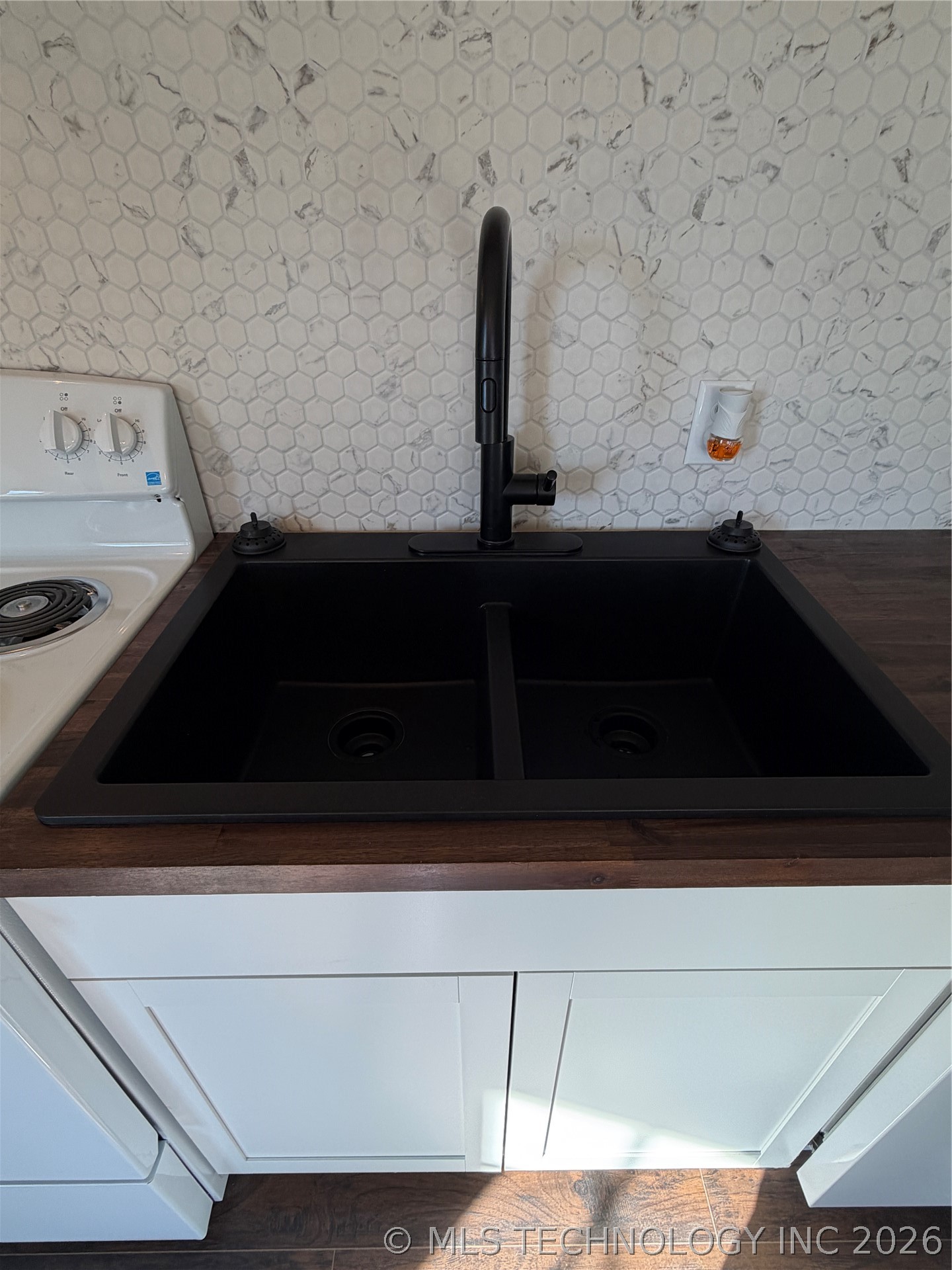 407 E Blair Avenue Property Photo 6