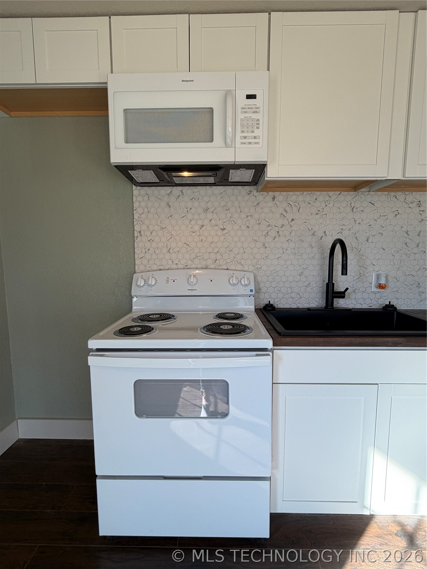 407 E Blair Avenue Property Photo 7