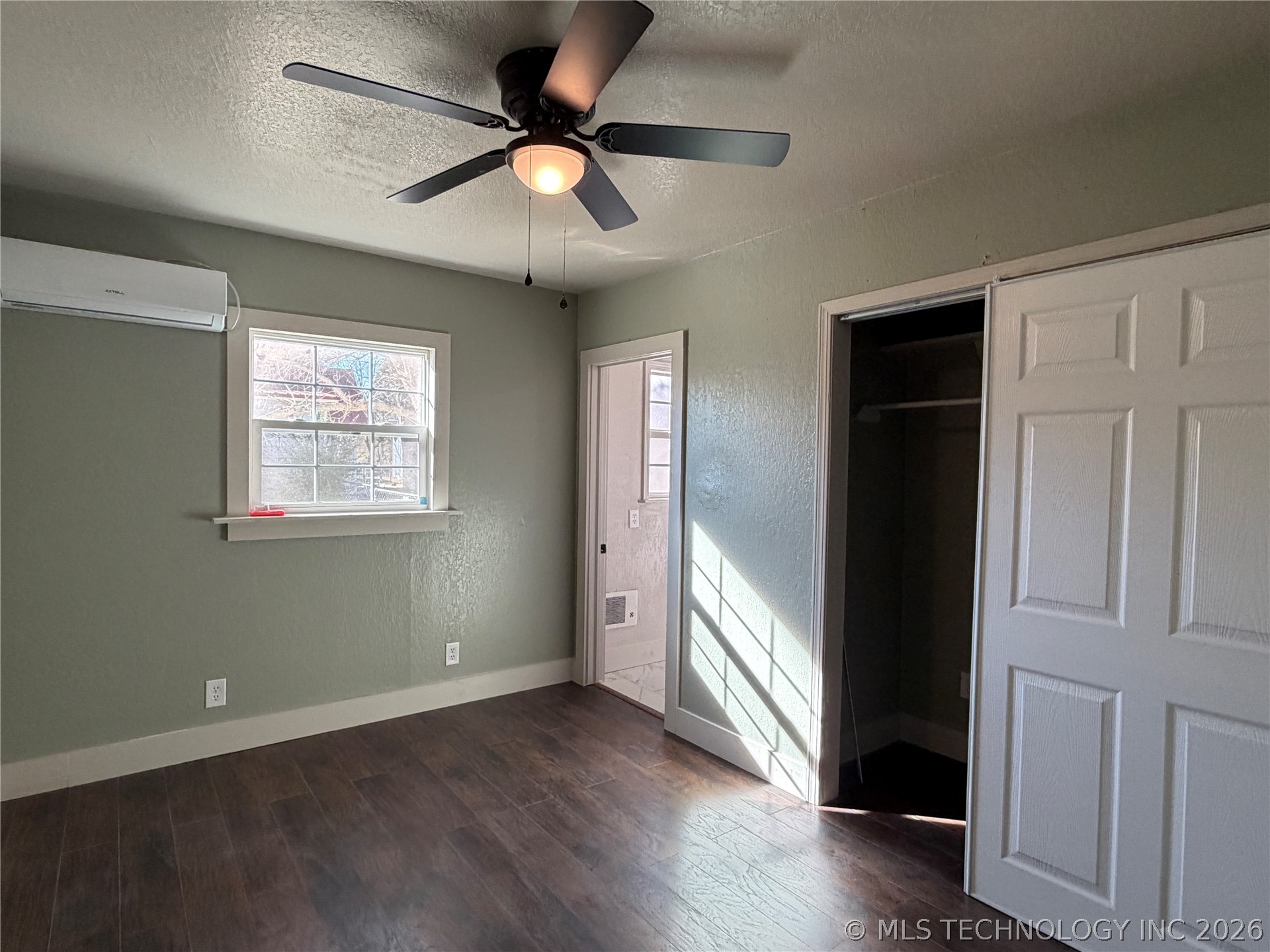 407 E Blair Avenue Property Photo 9