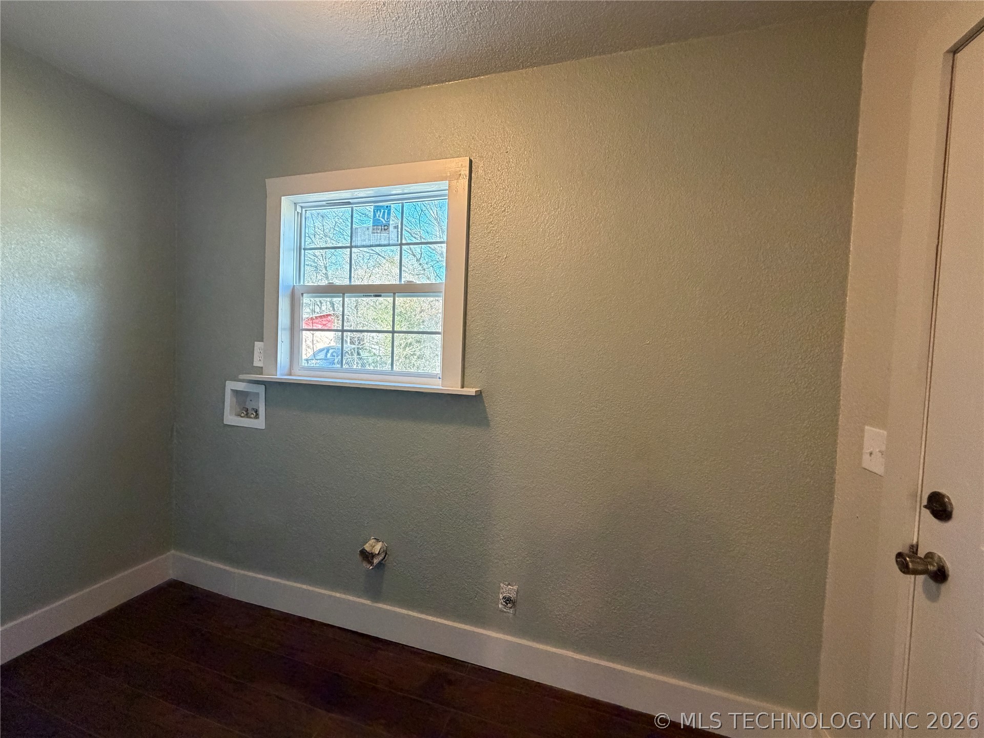 407 E Blair Avenue Property Photo 13