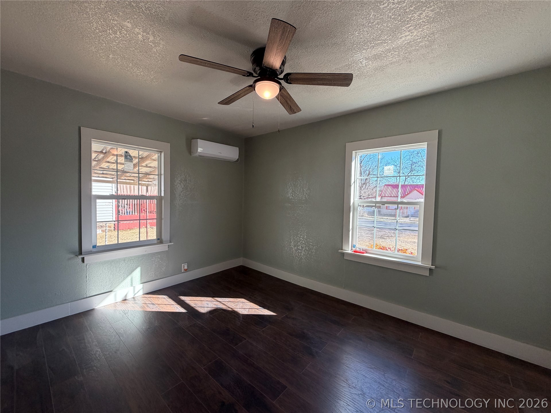 407 E Blair Avenue Property Photo 16