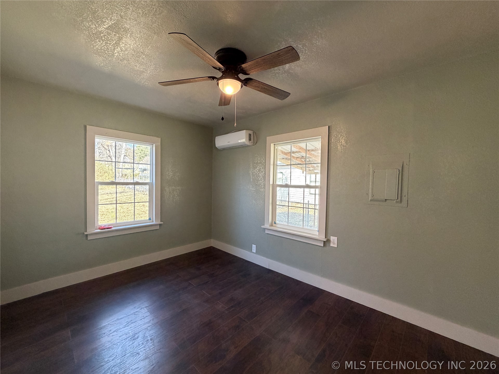 407 E Blair Avenue Property Photo 18