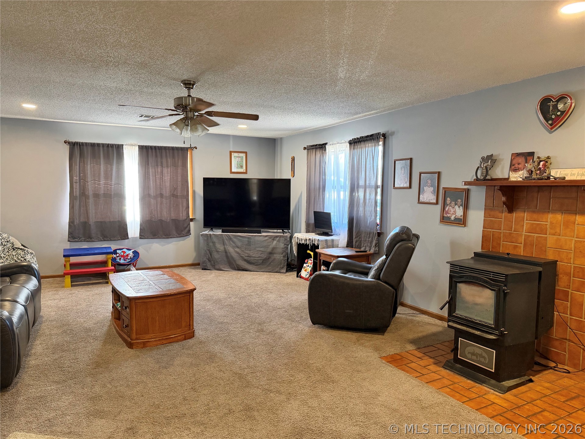 21942 E 510 Road Property Photo 6