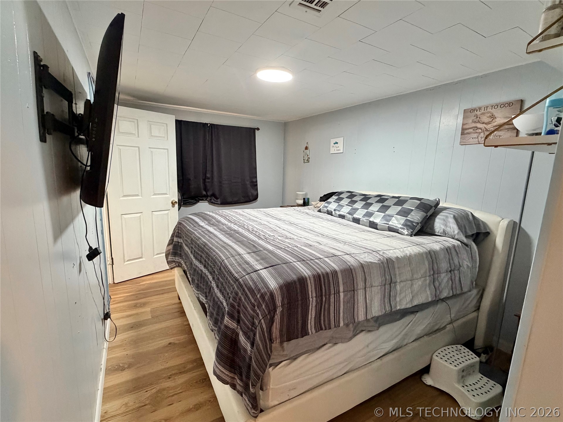 21942 E 510 Road Property Photo 16
