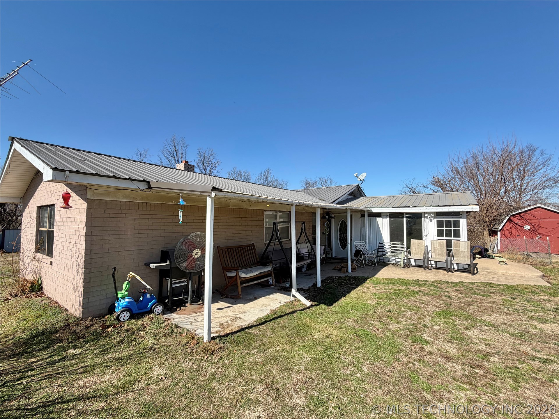 21942 E 510 Road Property Photo 27
