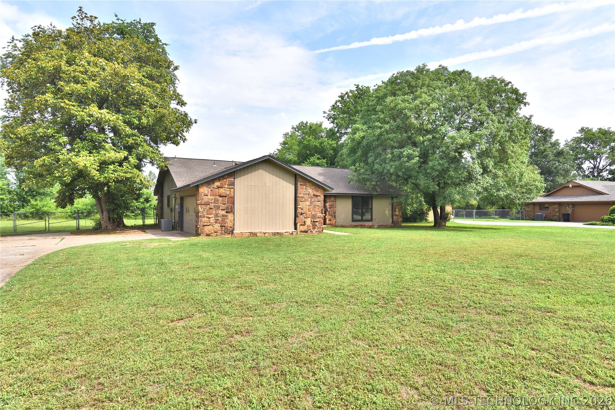 134 Spunky Creek Drive Property Photo 2