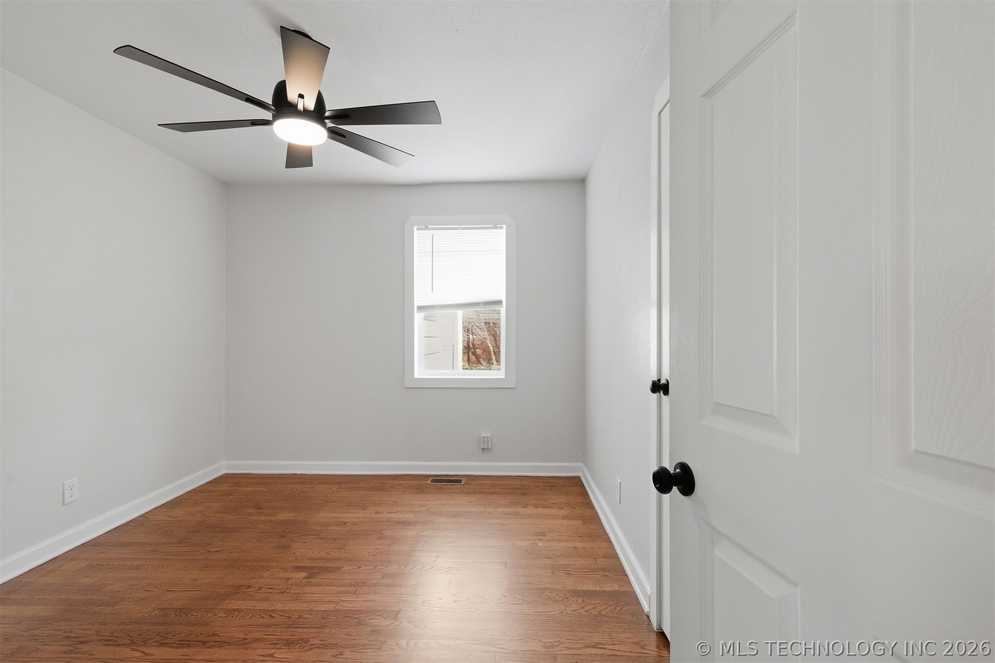 1623 E 45th Place Property Photo 14