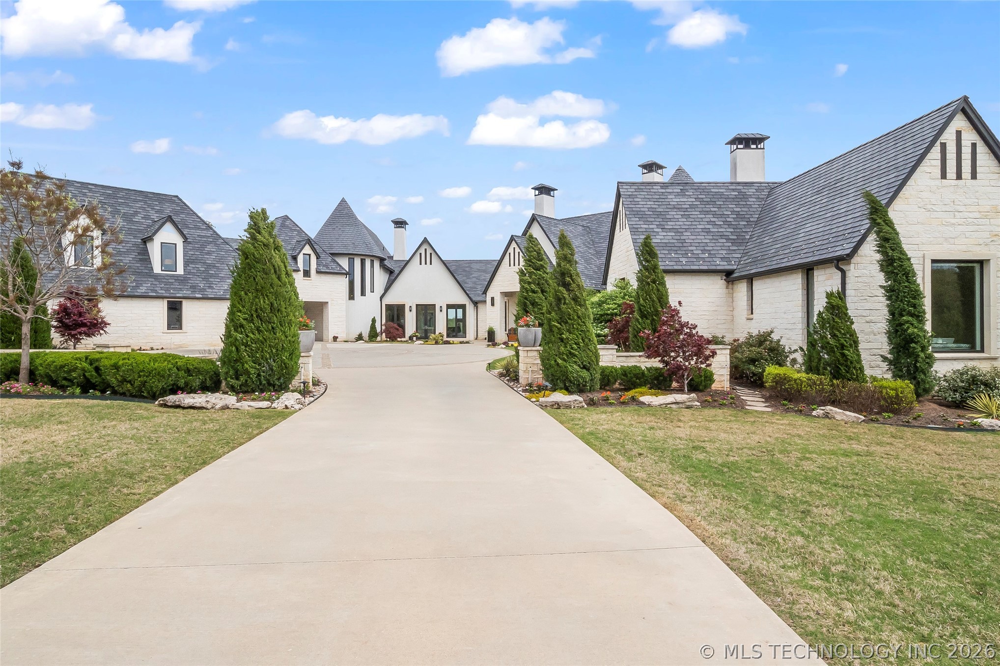 6655 Riva Ridge Road Property Photo 4