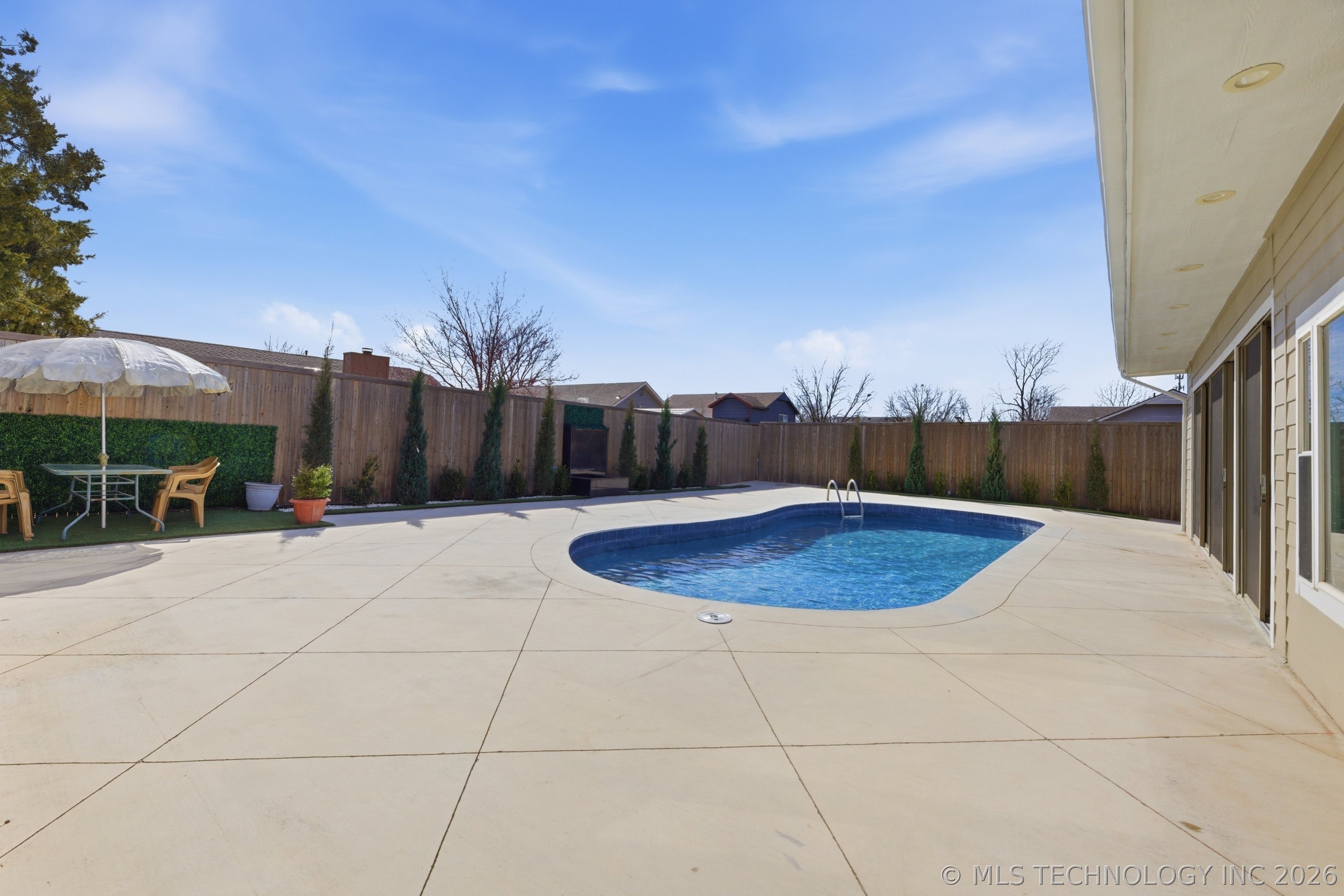 4413 W Oakland Street Property Photo 33