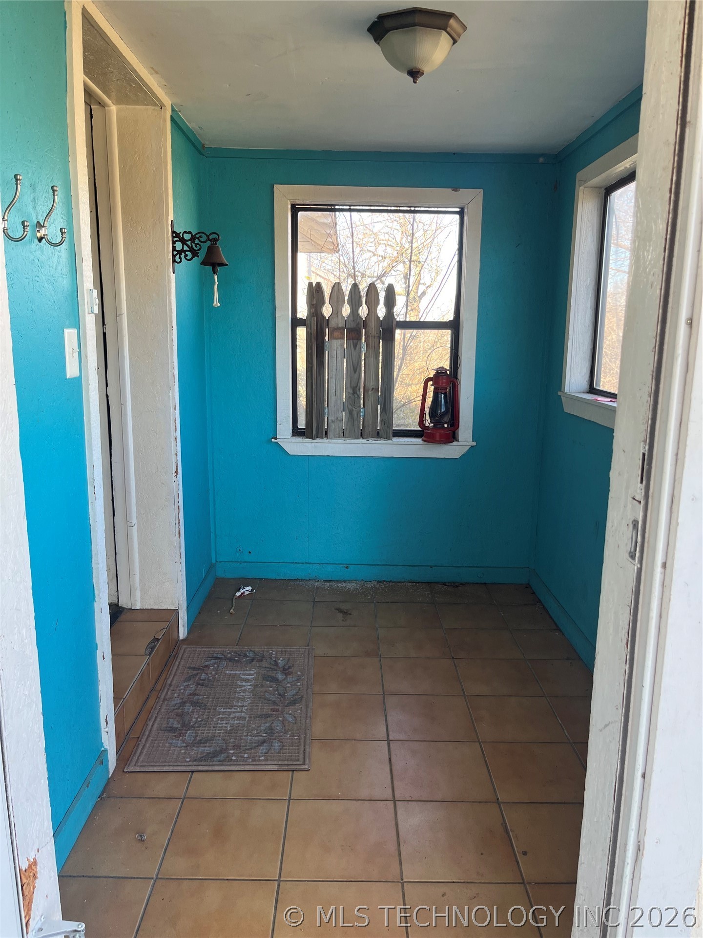 3130 W 58th Street Property Photo 9