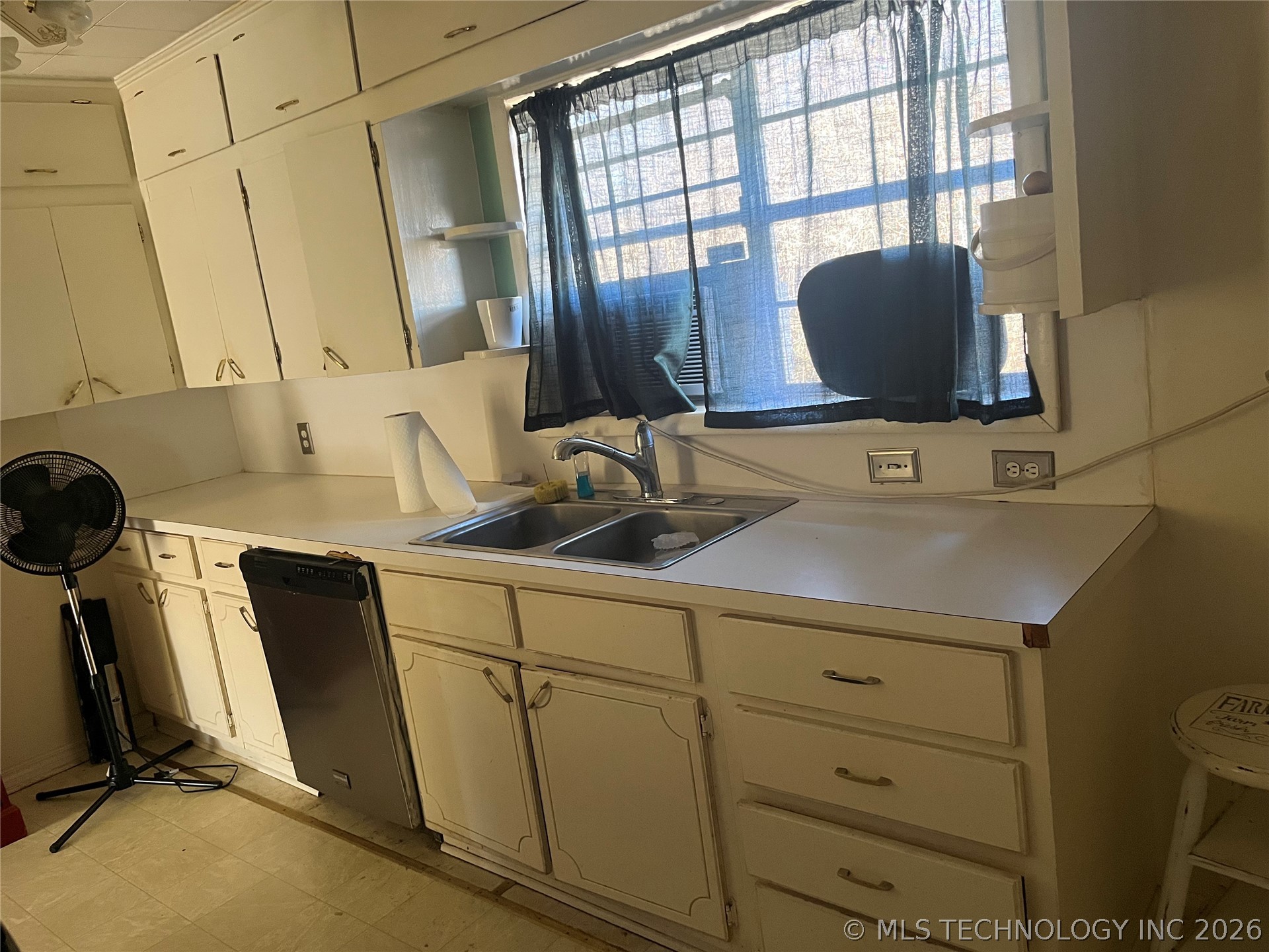 3130 W 58th Street Property Photo 18