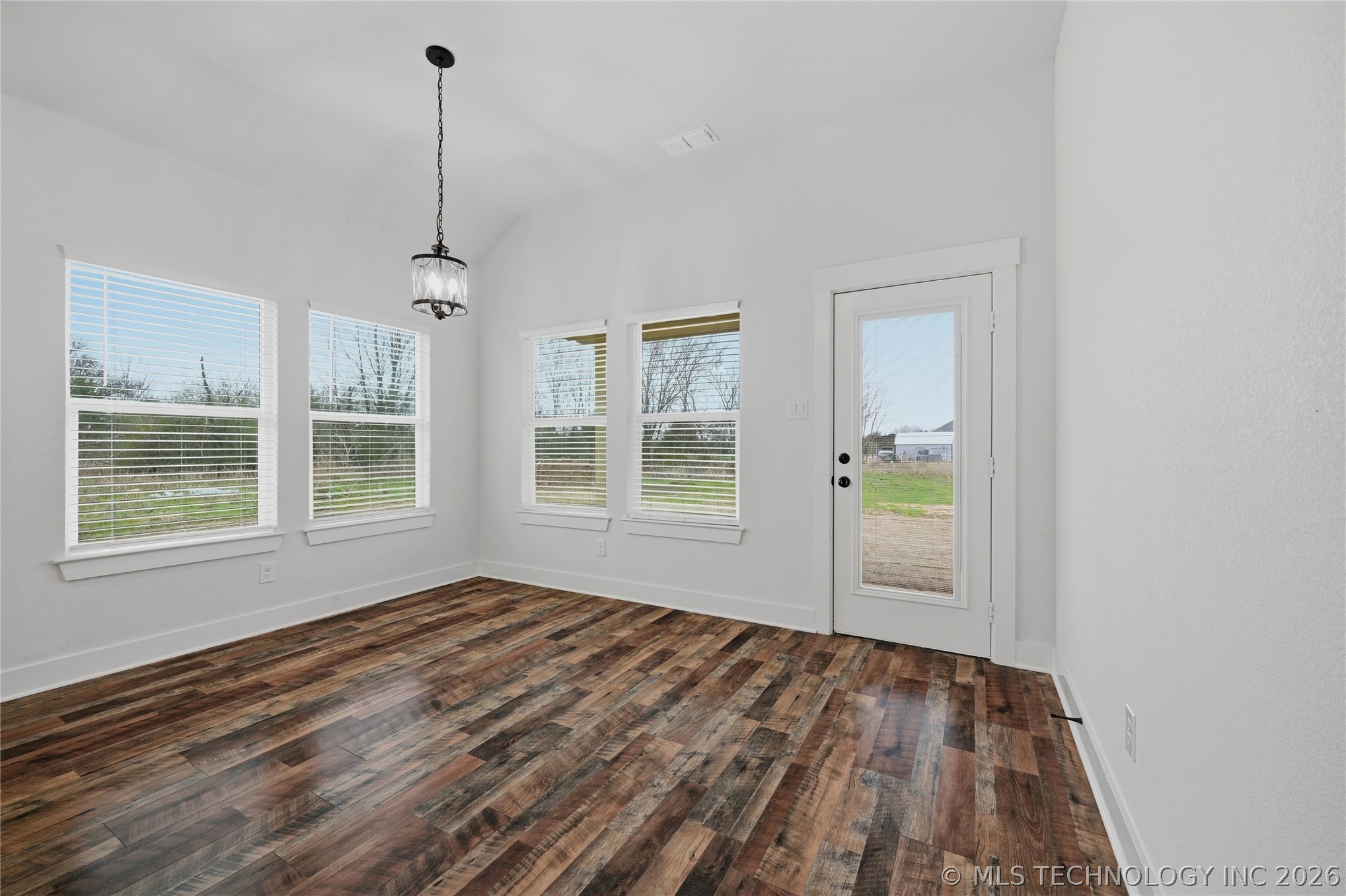 116 8th Avenue Property Photo 14