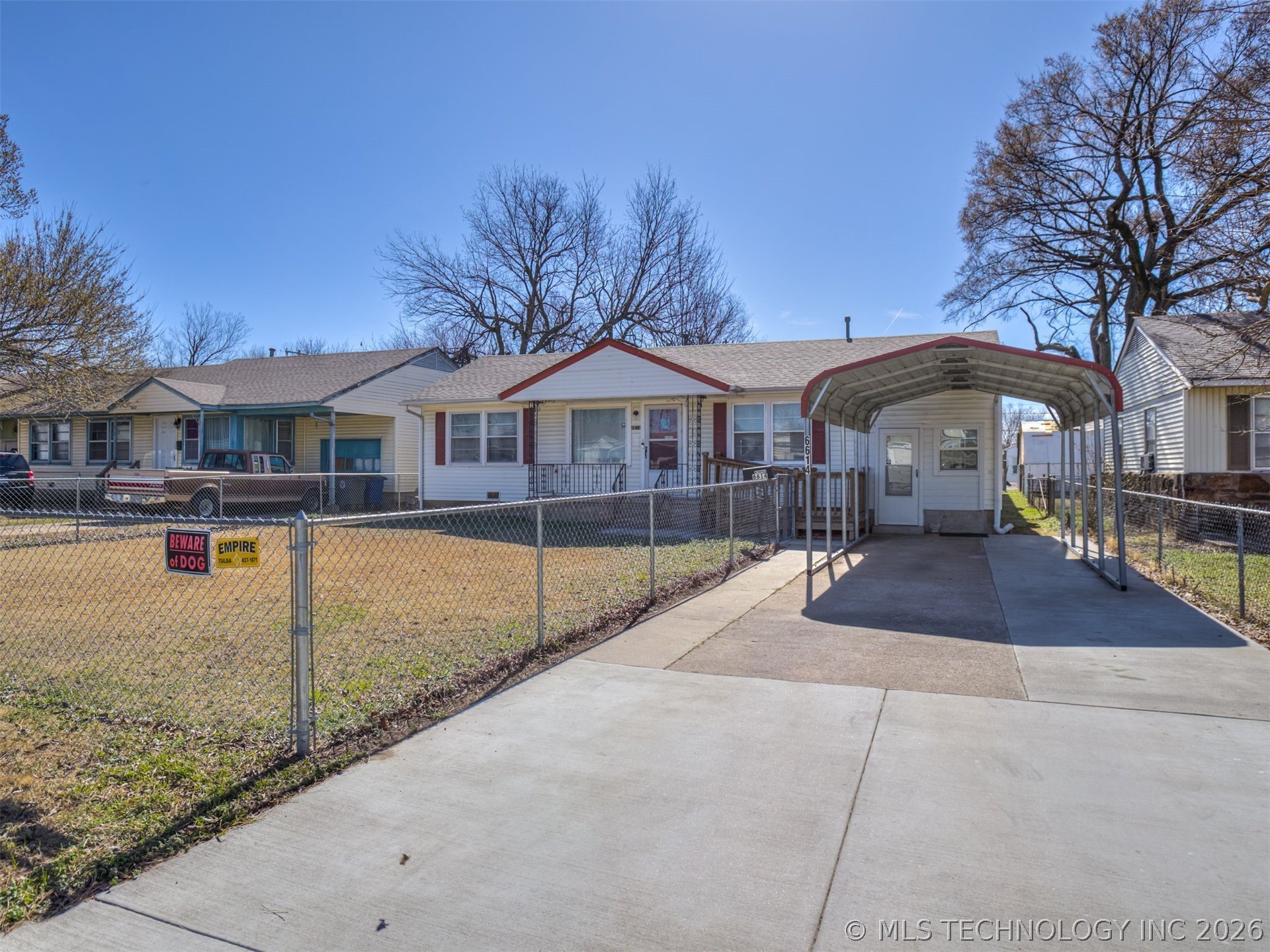 6614 E Reading Street Property Photo 4