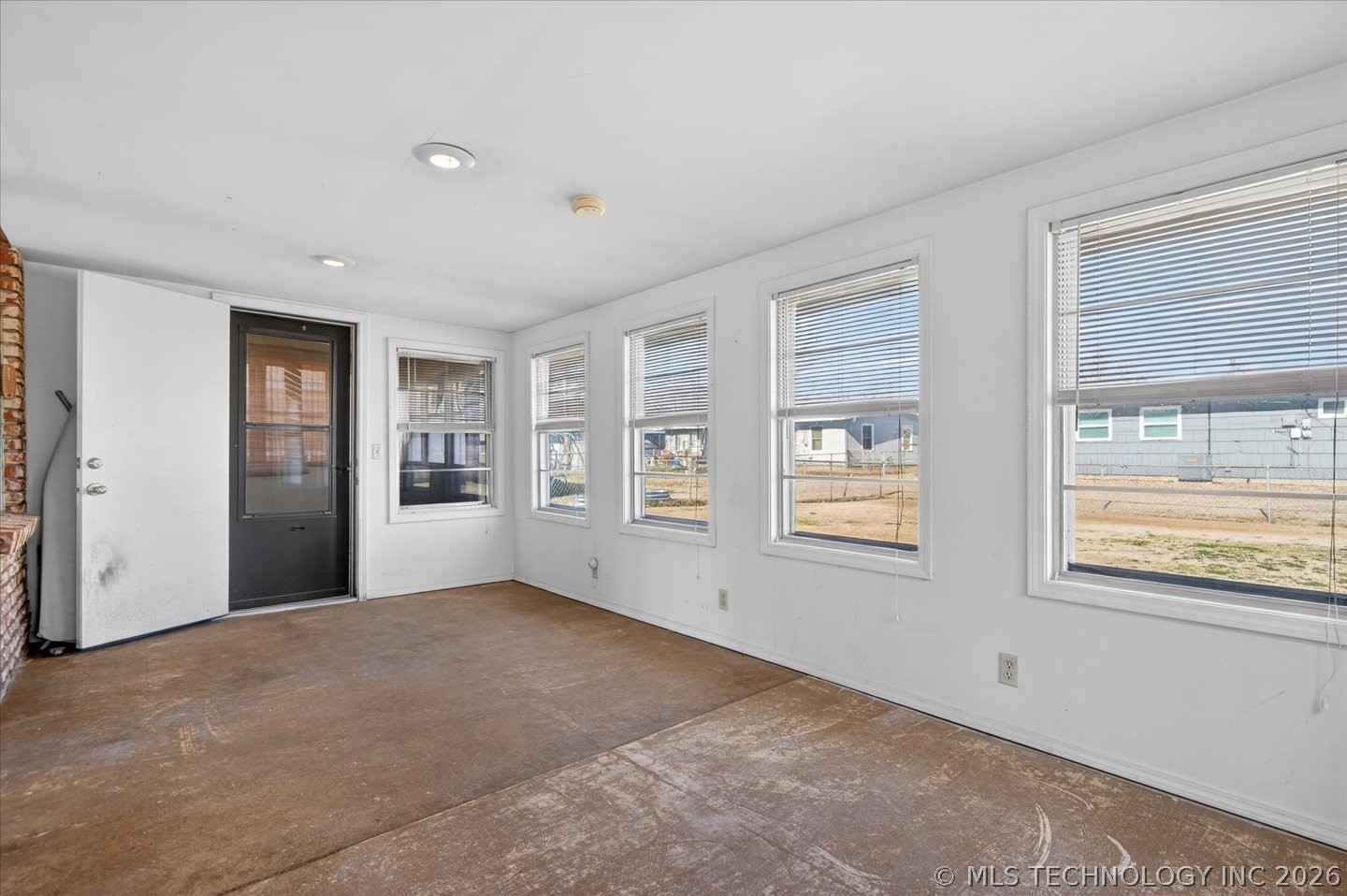 421 Nw Oak Park Road Property Photo 8