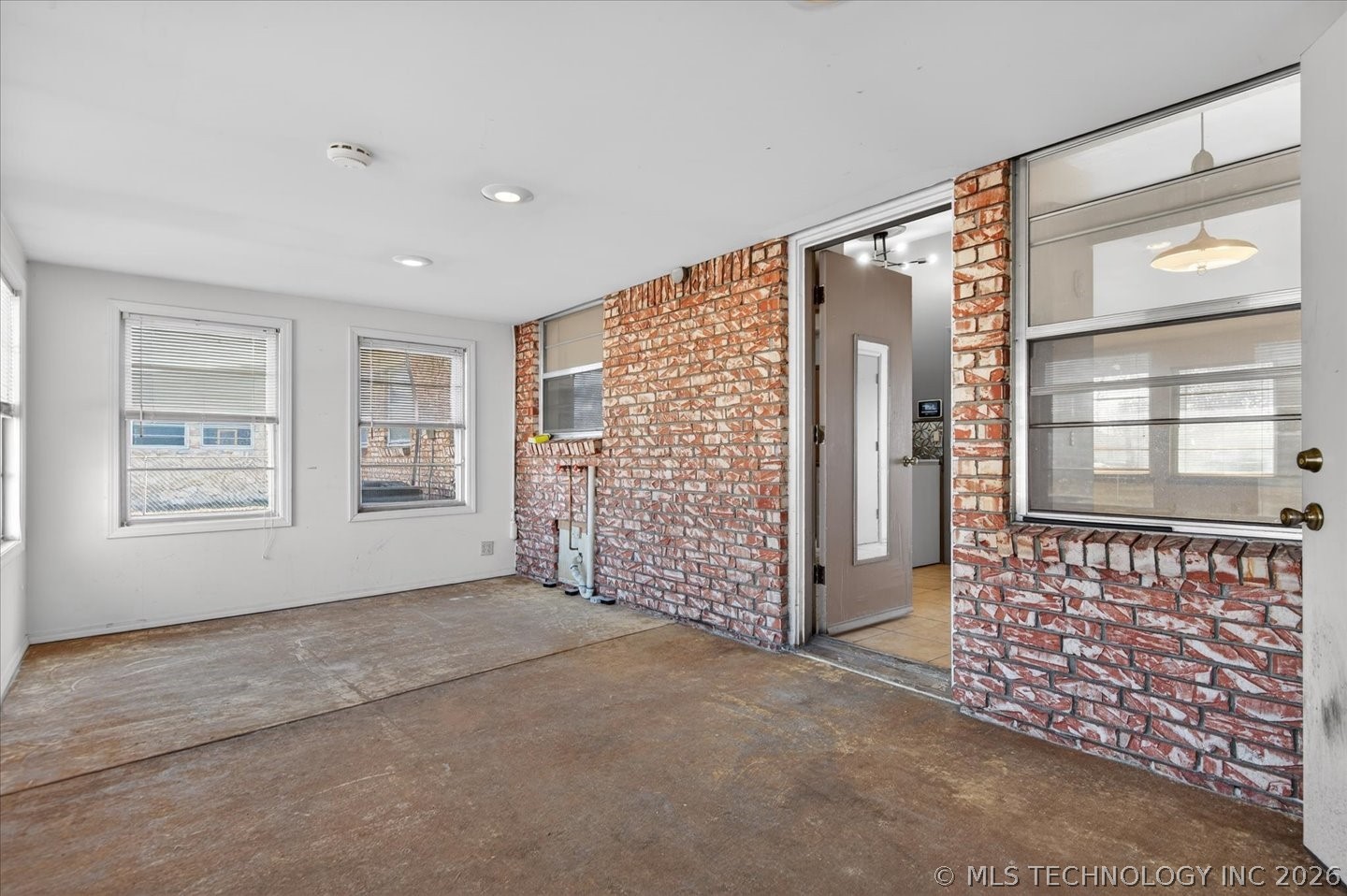 421 Nw Oak Park Road Property Photo 9