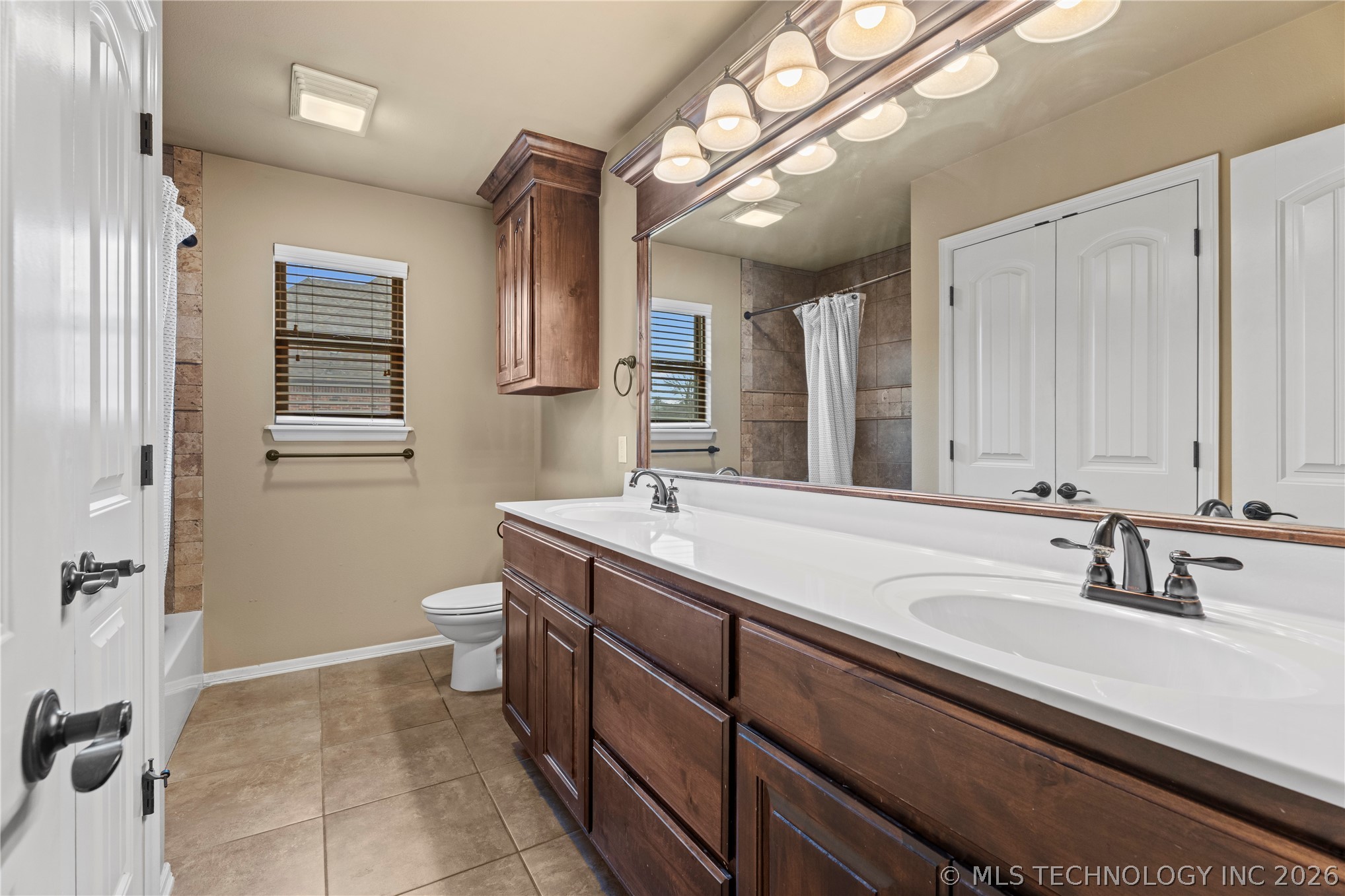 8136 N 68th East Place Property Photo 18