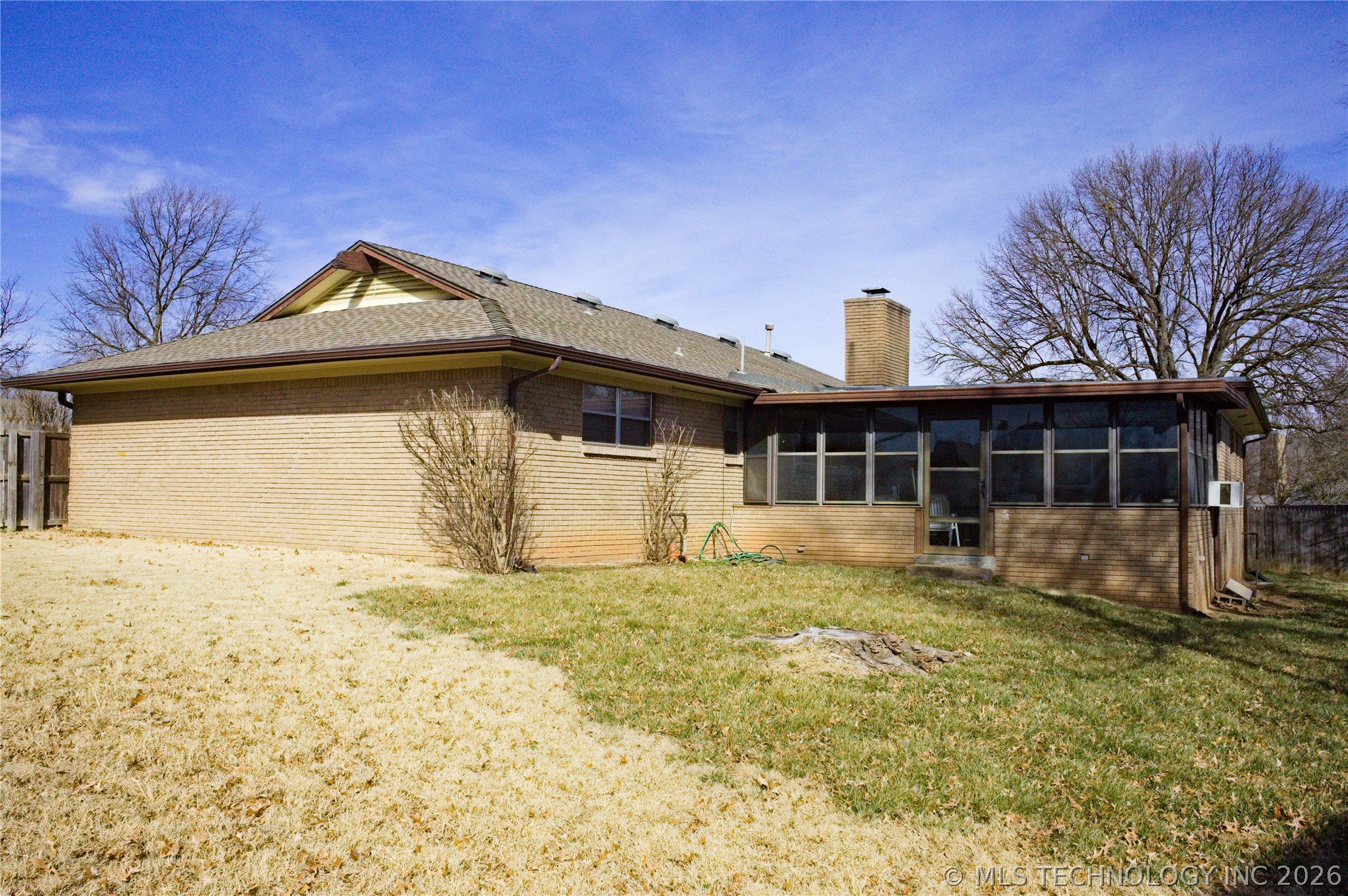 7027 E 47th Street Property Photo 2
